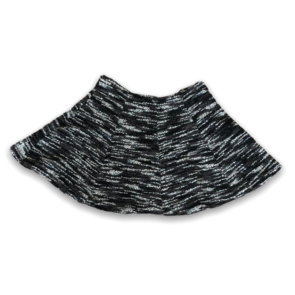 548 Black & White Mini Circle/Skater Skirt